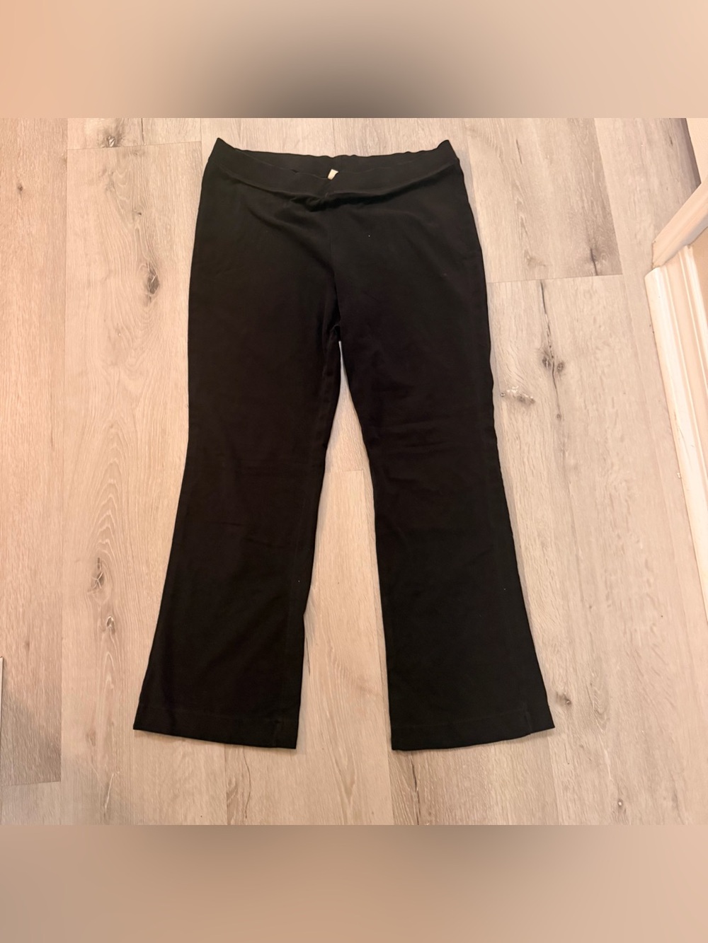 L.L. Bean Black Cotton Lycra Flare Yoga Pants Leggings Size M Regular